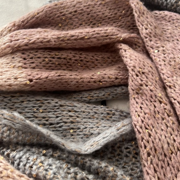 Anthropologie Madison 88 sequined Infinity Scarf Blue/ Pink - Picture 11 of 11